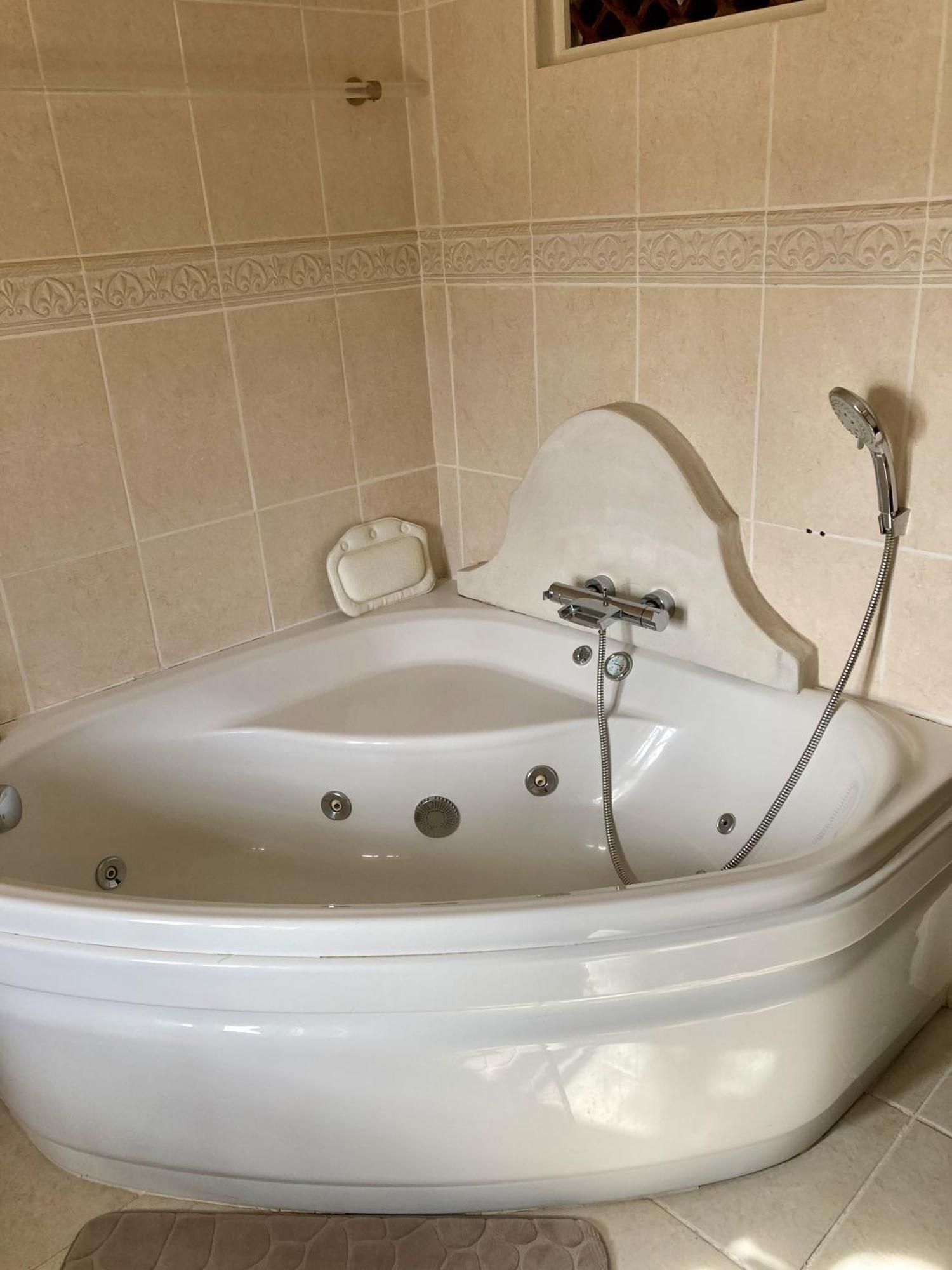 Gite Belle Vue Bed & Breakfast Visan Luaran gambar